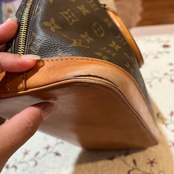 LOUIS VUITTON ALMA MM HANDBAG - Picture 4 of 11